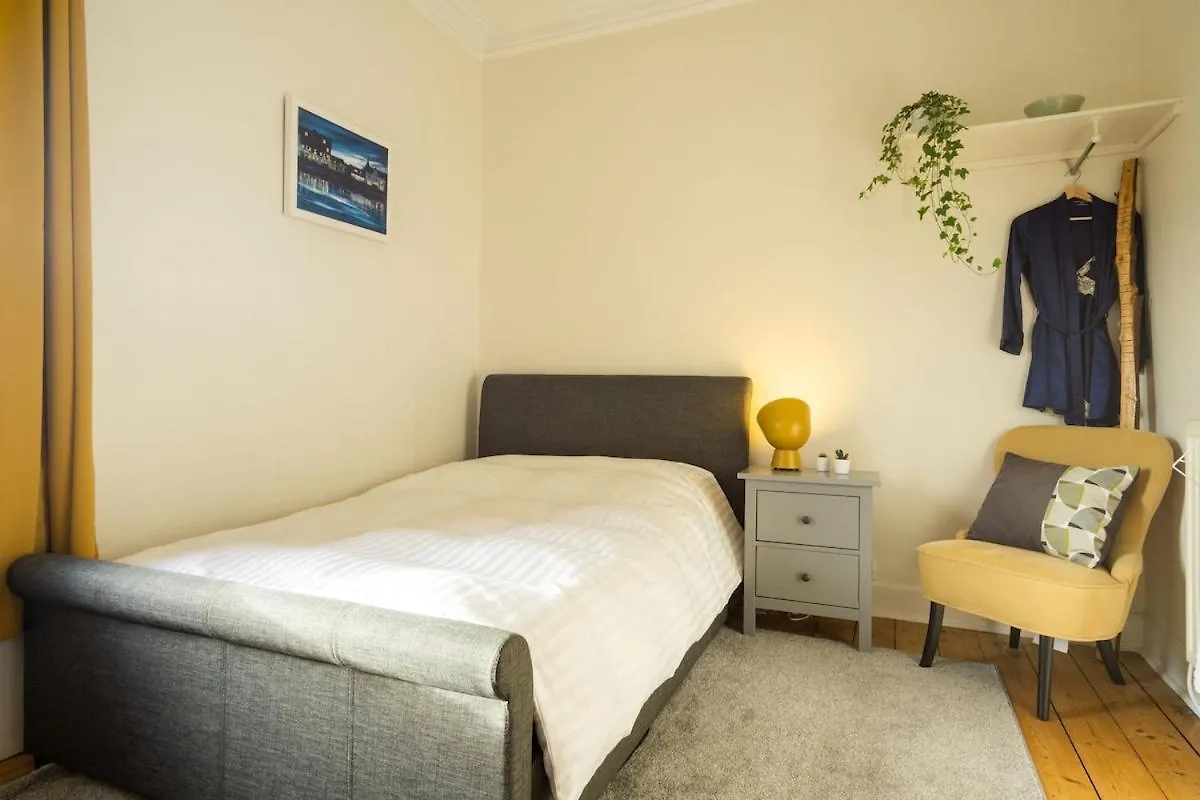 Stunning Central Flat With Modern Furnishings エディンバラ イギリス